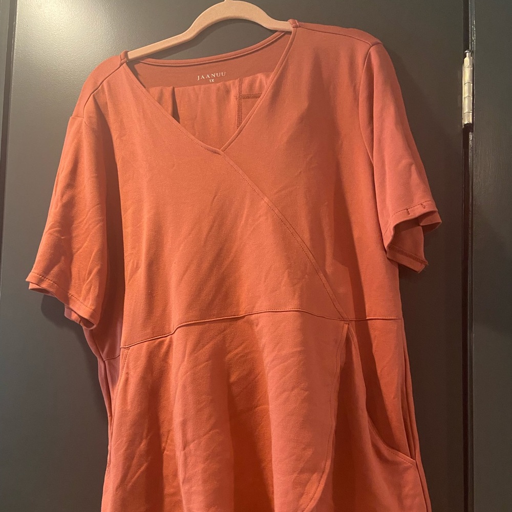 Spice colored plus sized scrubs, perfect for autumn!